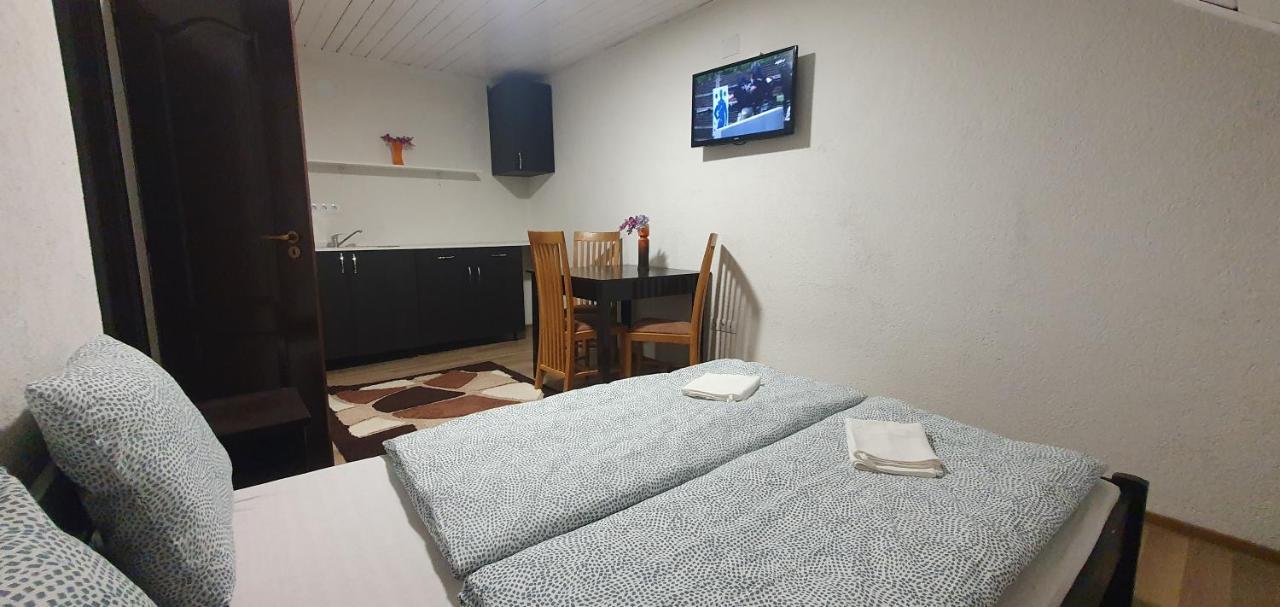 オルドヘユ・セクイエスクApartman Houseアパートメント エクステリア 写真